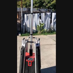 Milwaukee MX FUEL Lithium-Ion Cordless Rocket Tower Light Kit with MX FUEL Lithium-Ion REDLITHIUM XC406 Battery Pack New