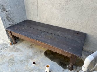 FREE outdoor coffee table
