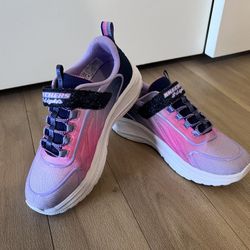 Kids Skechers Shoes 3.5 Y