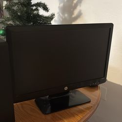 HP desktop M01-F0016