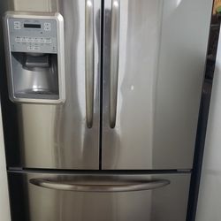 MAYTAG REFRIGERATOR 