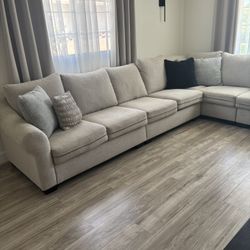 BEIGE SECTIONAL COUCHES 