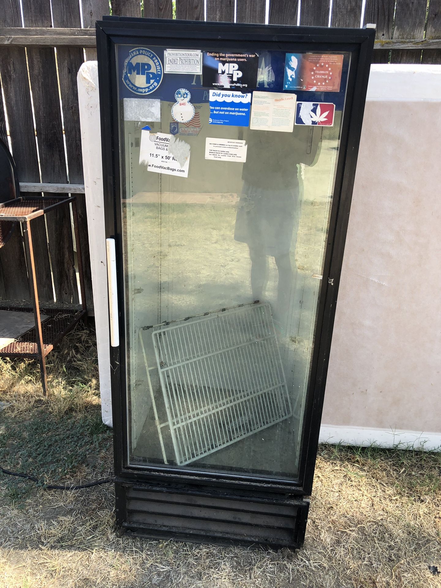 GDM12 Pepsi refrigerator for Sale in Bakersfield, CA OfferUp