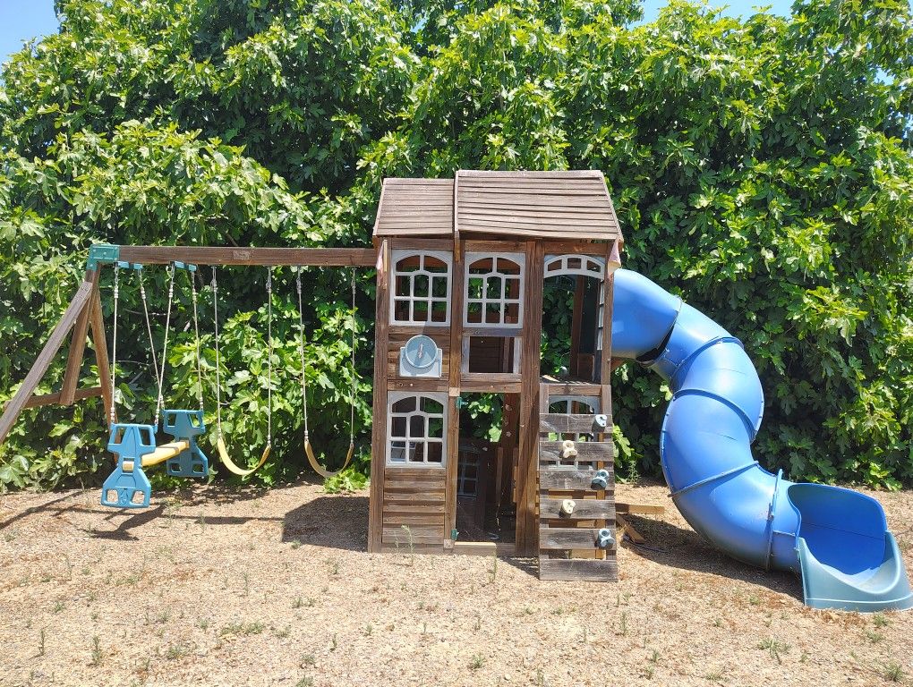 Jungle Jim Kids Playhouse