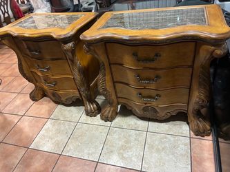 2 BEAUTIFUL NIGHTSTANDS REAL WOOD WITH MARVEL LION 🦁 LEGS $85 DOLLARS EACH