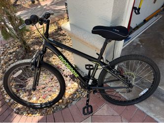 Mongoose 24in Mountain Bike