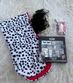 Women’s cruella costume accessories
