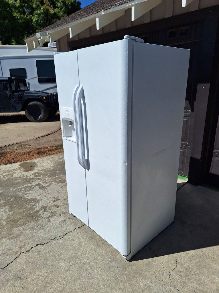 Frigidaire Refrigerator