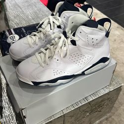 Retro 6 Midnight Blue Jordan’s