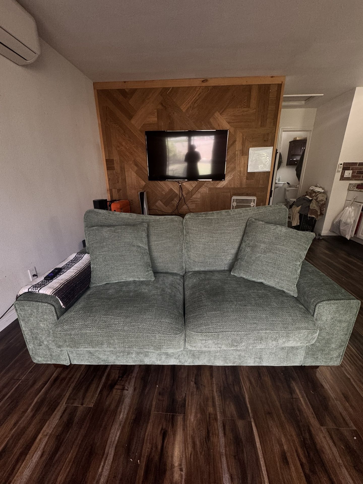 71.5” Sofa / Loveseat - Green