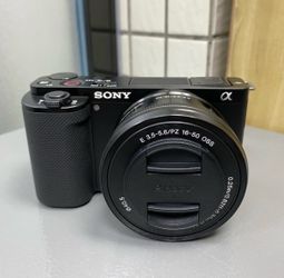Sony ZV-E10 Mirrorless Camera with 16-50mm Power Zoom Lens