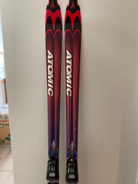 Atomic Beta Carv X926 Parabolic skis - 190 cm for Sale in West