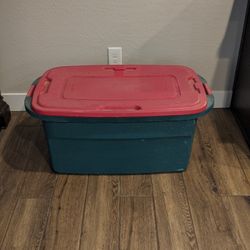 **STERILITE 30 GALLON TOTE**