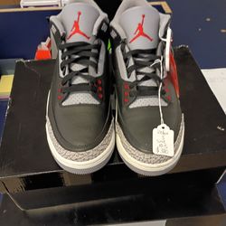 Jordans ( Size In Pics)
