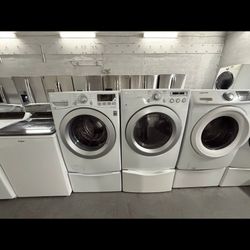 LG Washer And Dryer Set “27  ( Lavadora Y Secadora )