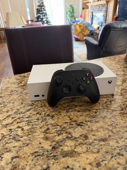 Xbox Series S Console  - Black Controller + RIG Gaming Headset + All Cables