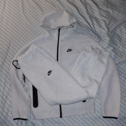 Nike Tech