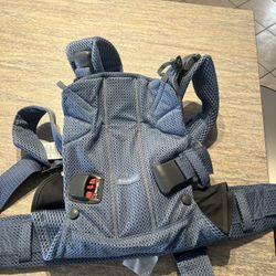 BabyBjorn Carrier