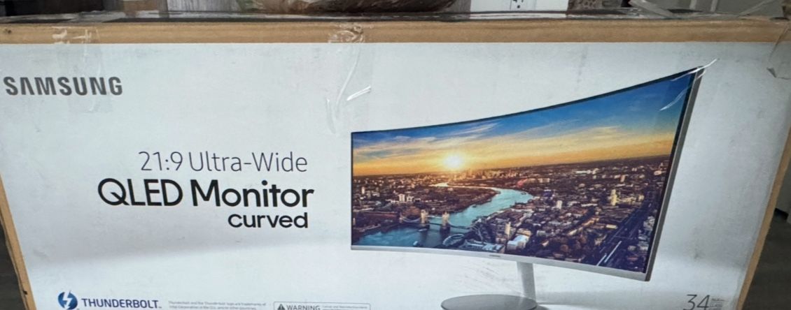 Samsung Ultra wide 34” Monitor 21:9 QLED