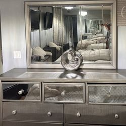 Silver 7- Drawer Dresser 