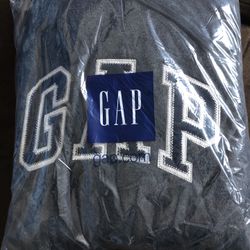 GAP Men’s Fleece Hoodie Charcoal