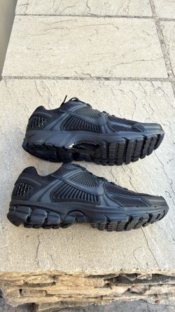 New Nike Zoom Vomero 5 triple black shoes Men’s 12