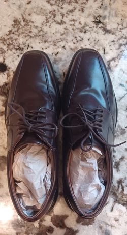 LIKE NEW MEN'S SIZE 12 ROCKPORT DRESS SHOES