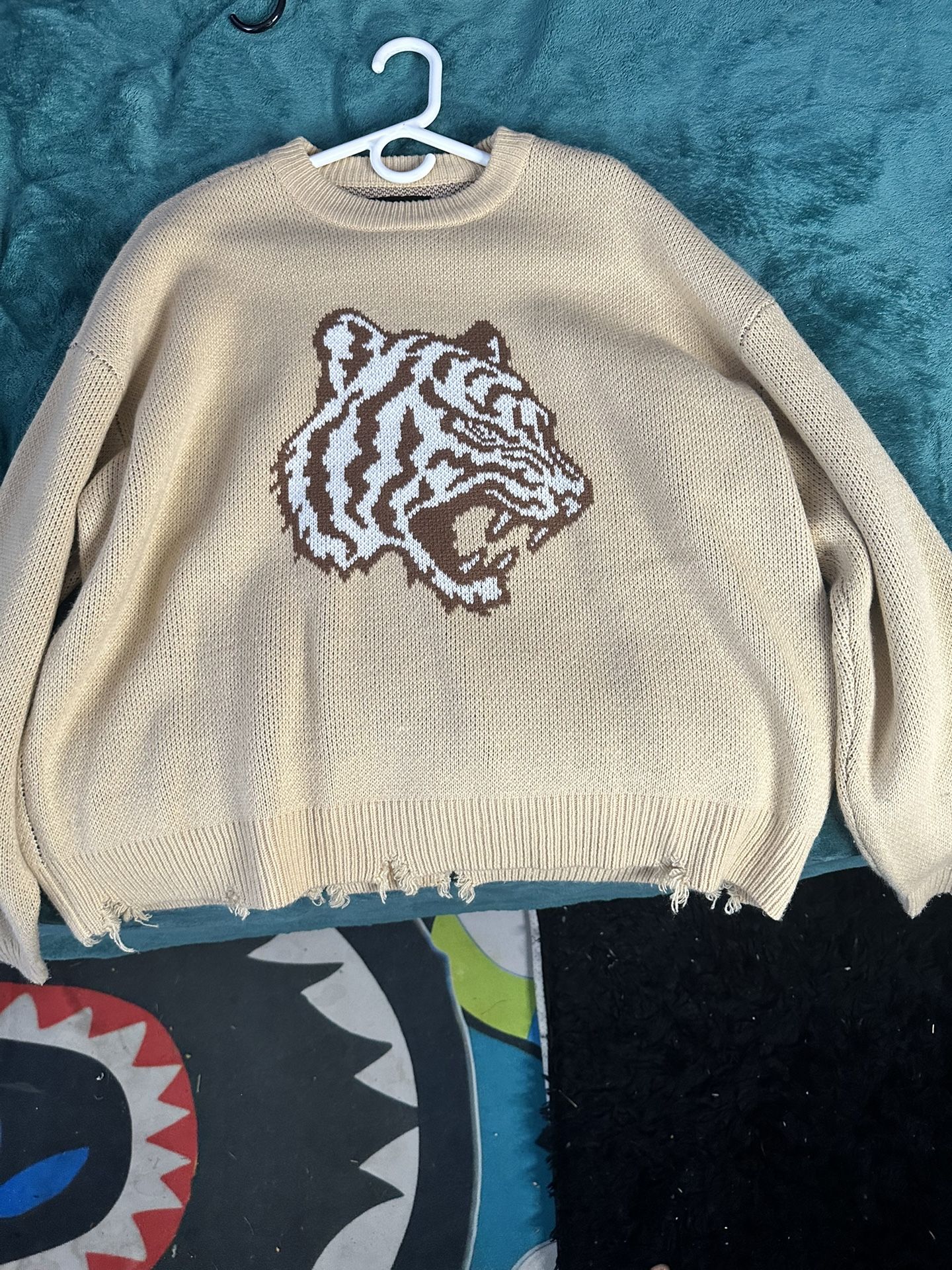 PacSun Men's Destroyed Cropped Tiger Crewneck Sweater (Sz Small)