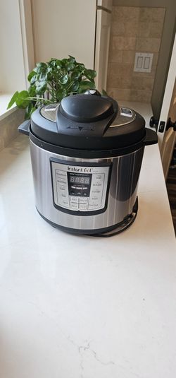 Insta Pot Almost New!