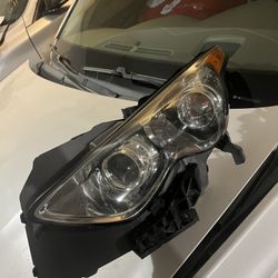 Infiniti fx37 Headlight