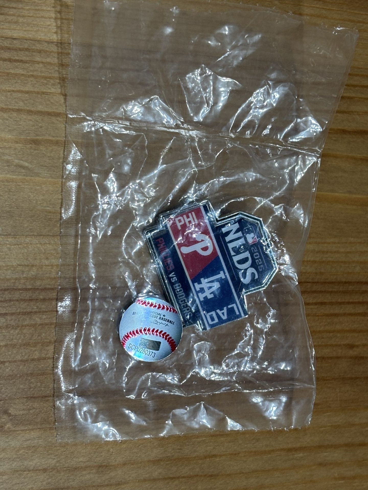 Dodgers Phillies 2025 NLDS Pin