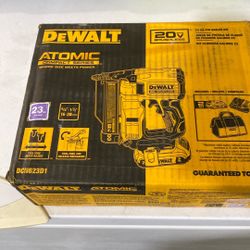Dewalt 20v 23GA Pin Nailer Kit