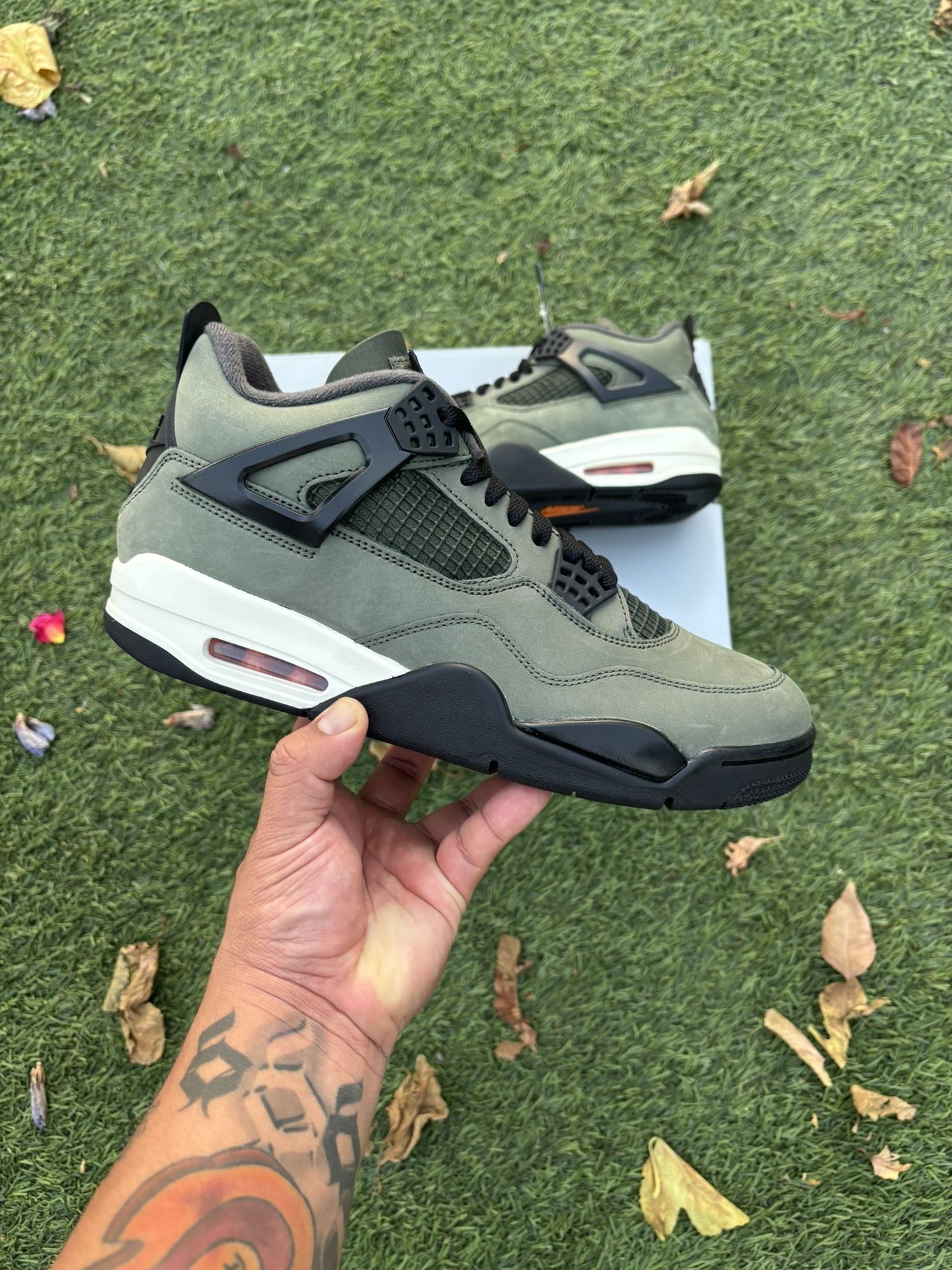 Jordan 4 Retro Undefeated