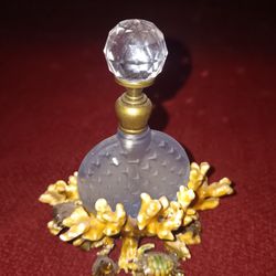 Vintage Cristiani Collezione Frosted Glass Perfume Bottle Coral Turtle Pewter Base
This exquisite, vintage Cristiani Collezione decorative perfume bot