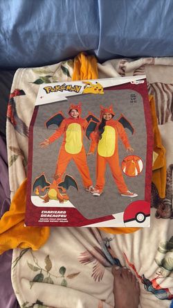 Charizard costume size small in youth