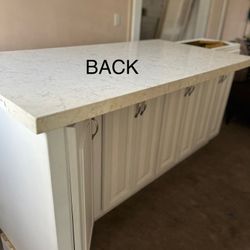 Kitchen island/Peninsula 72” Long ((FREE Delivery))