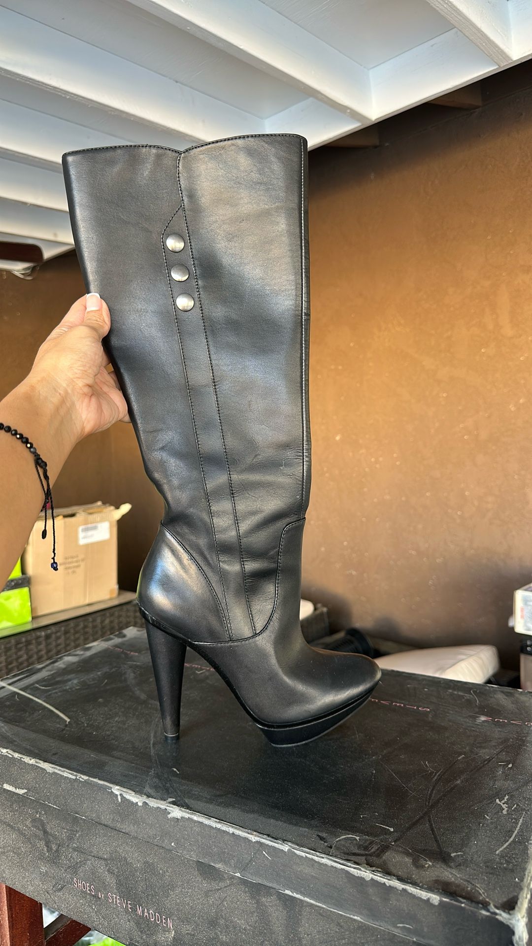 New steve madden Boots