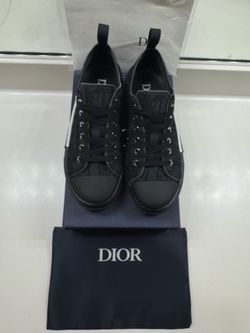 Dior b23’s