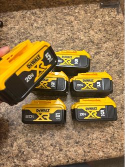Brand new DEWALT 20V MAX XR 5Ah Battery $60each cada una