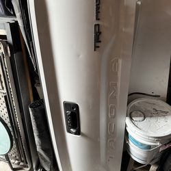 Toyota Tacoma Tailgate (White)