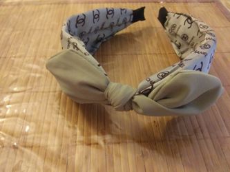 New Fashionable Headband.