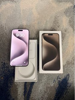Like New iPhone 15 Pro Max 256gb Unlock for all carriers in Palatine or Glenview $590