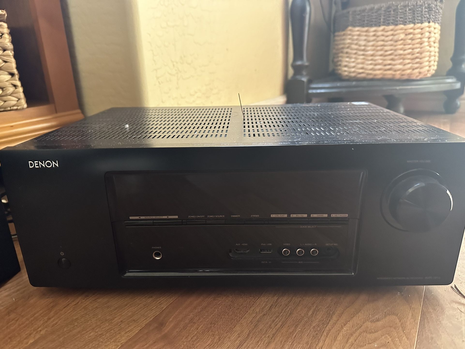 Stereo/surround Sound System