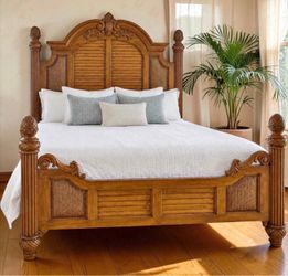 Tropical Bedroom Set Queen Size ( deliver available )