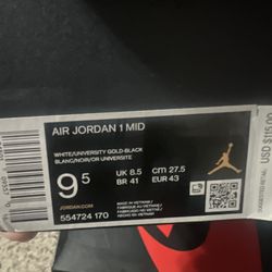 Jordan 1 Mid