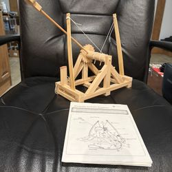 Working Leonardo Davinci Catapult Model 