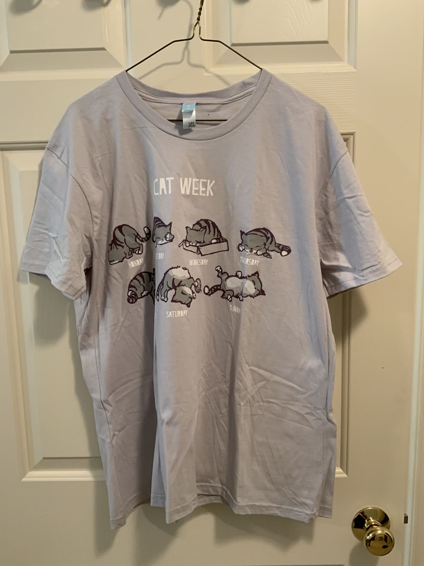 Gray T-shirt Whimsical Cat week XL NWOT