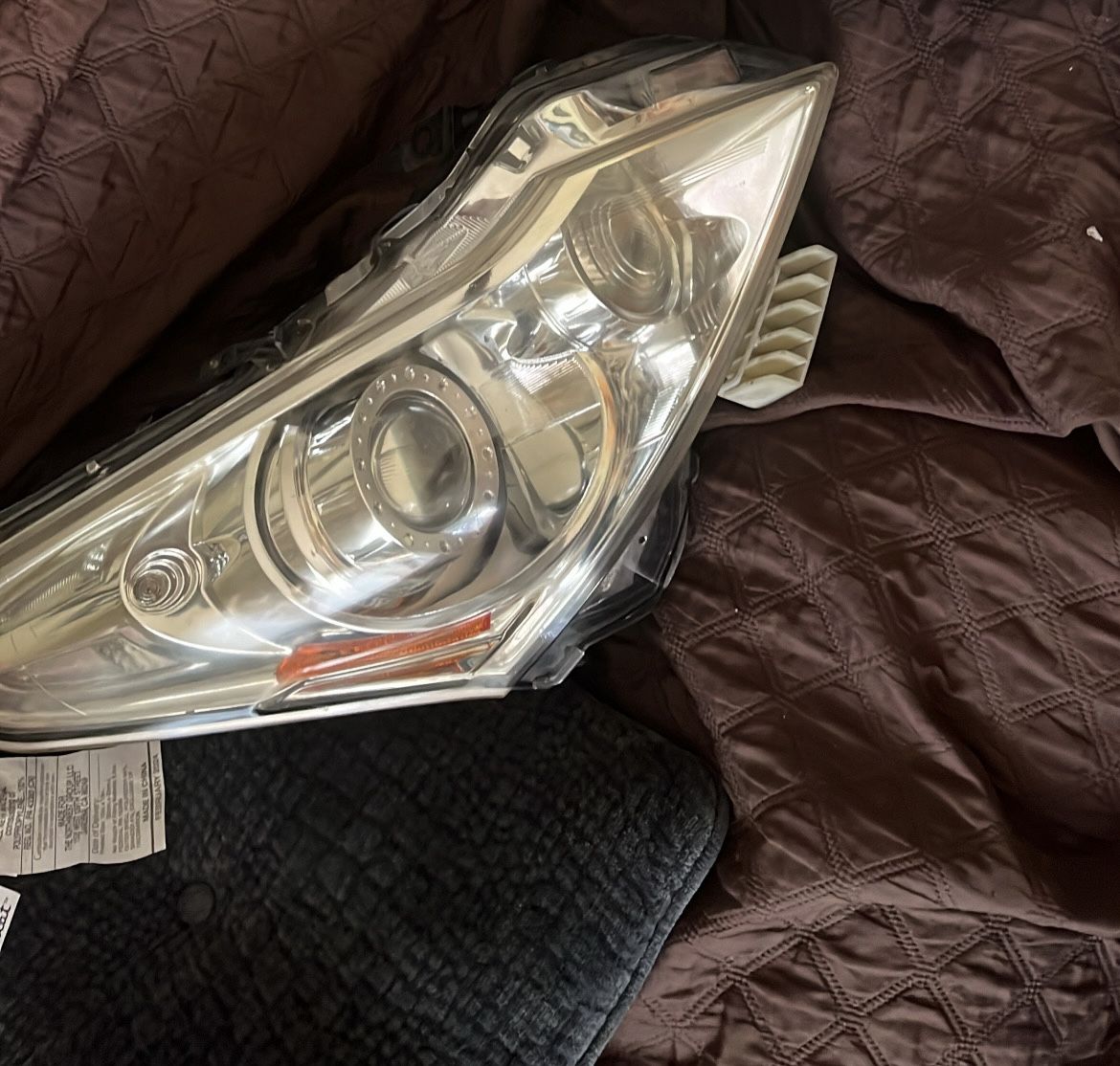 g37 stock headlights