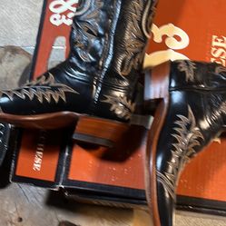 1883 Lucchese Woman’s Boot 10-b