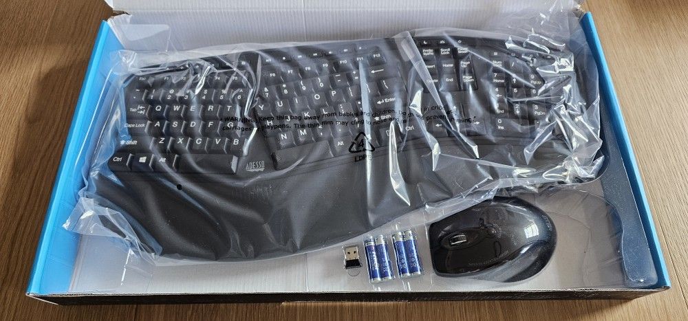 NEW Wireless Keyboard And Mouse